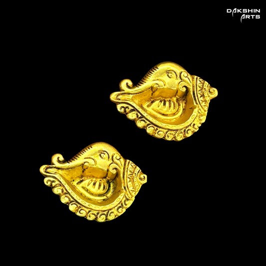 Brass Ganesha Shankh Diya (Set of 2) - Dakshin Arts