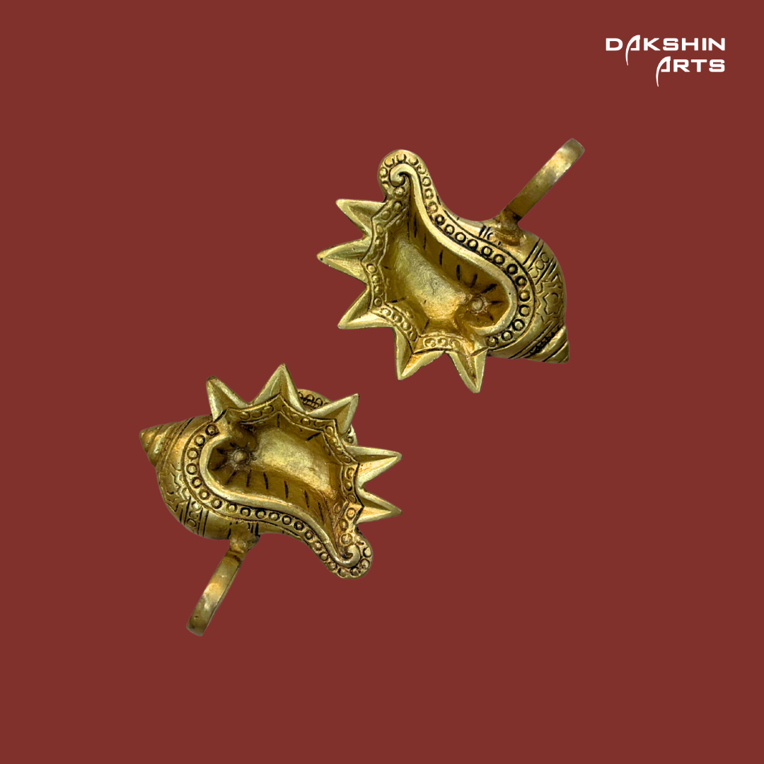Brass Shankh Diya