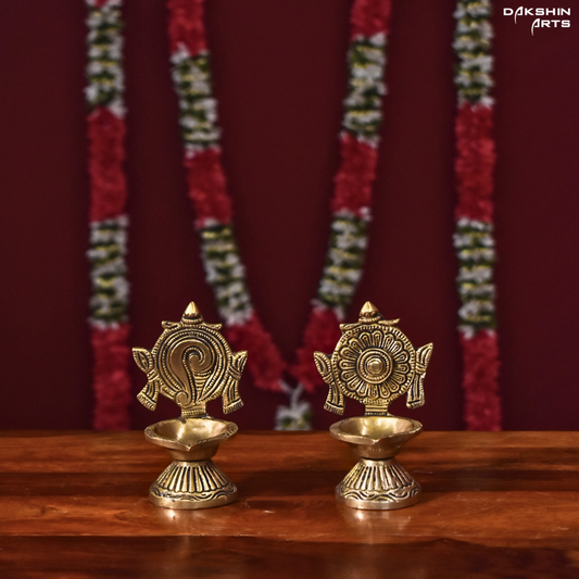 SHANKH CHAKRA DIYA S02 - Dakshin Arts