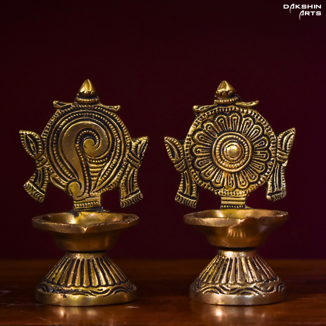 SHANKH CHAKRA DIYA S02 - Dakshin Arts