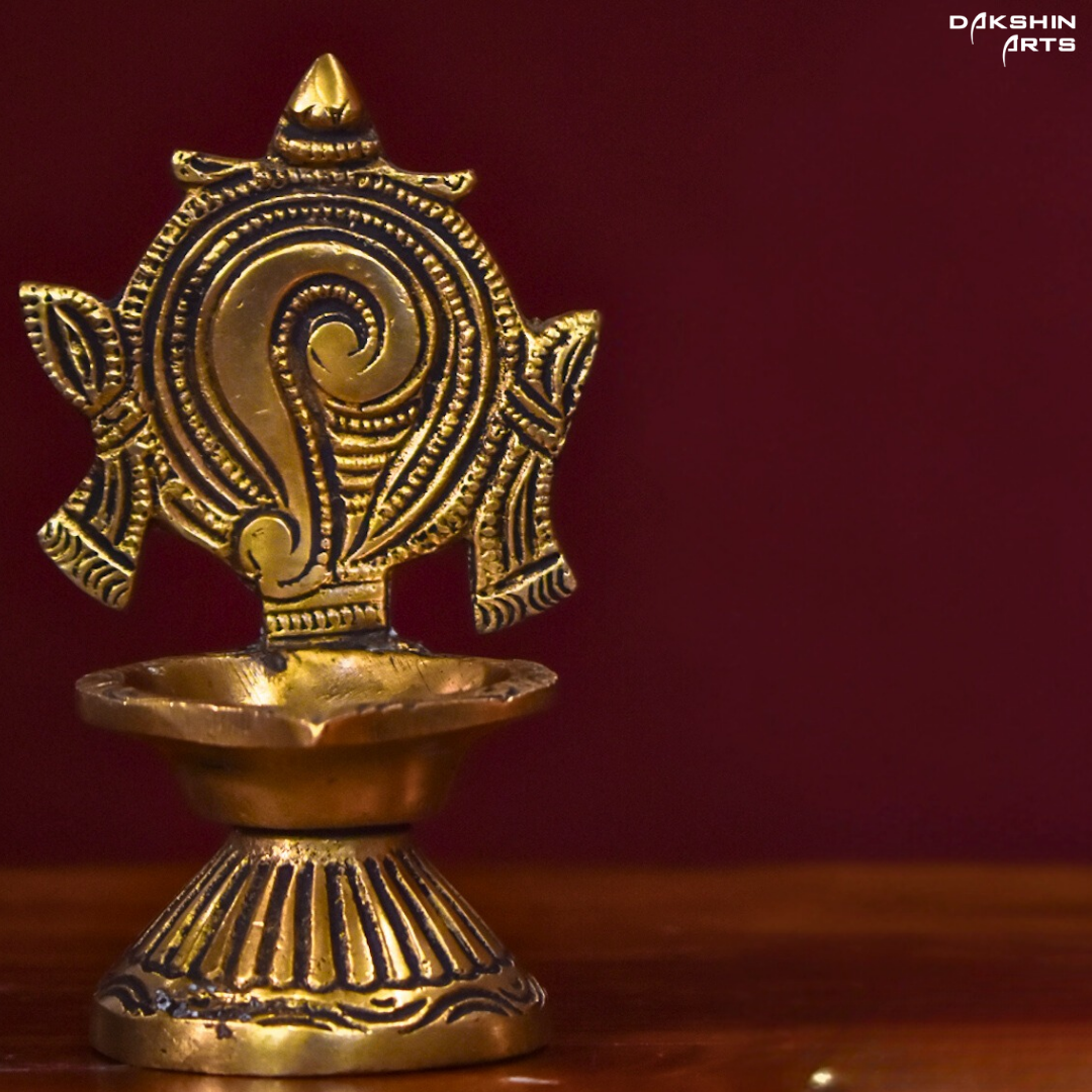 SHANKH CHAKRA DIYA S02 - Dakshin Arts