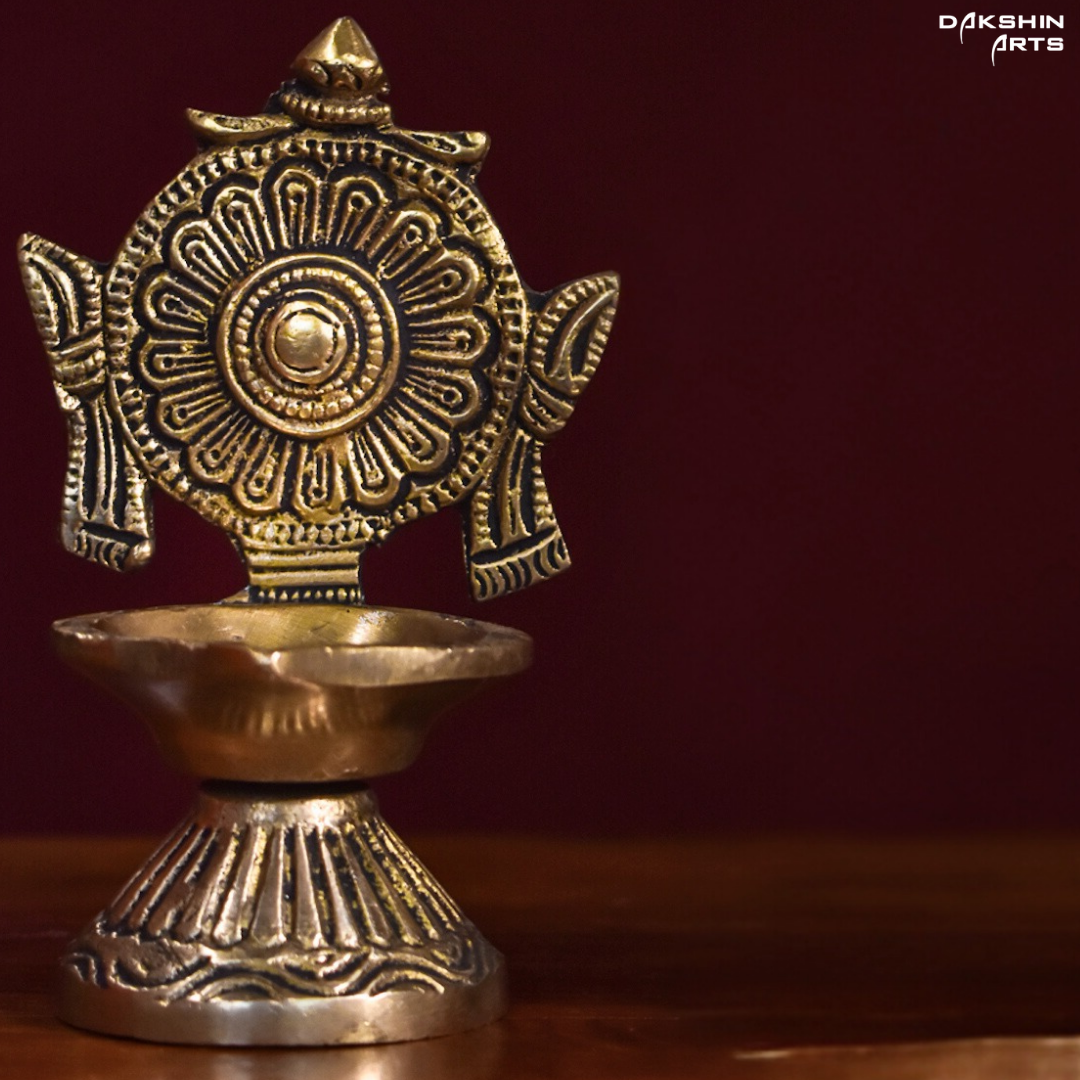 SHANKH CHAKRA DIYA S02 - Dakshin Arts