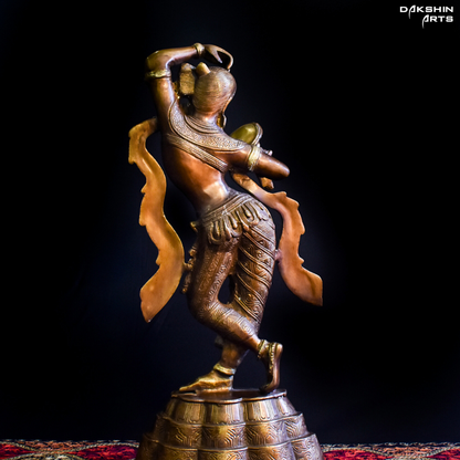 LADY WITH MIRROR - Dakshin Arts