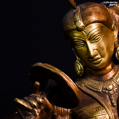 LADY WITH MIRROR - Dakshin Arts