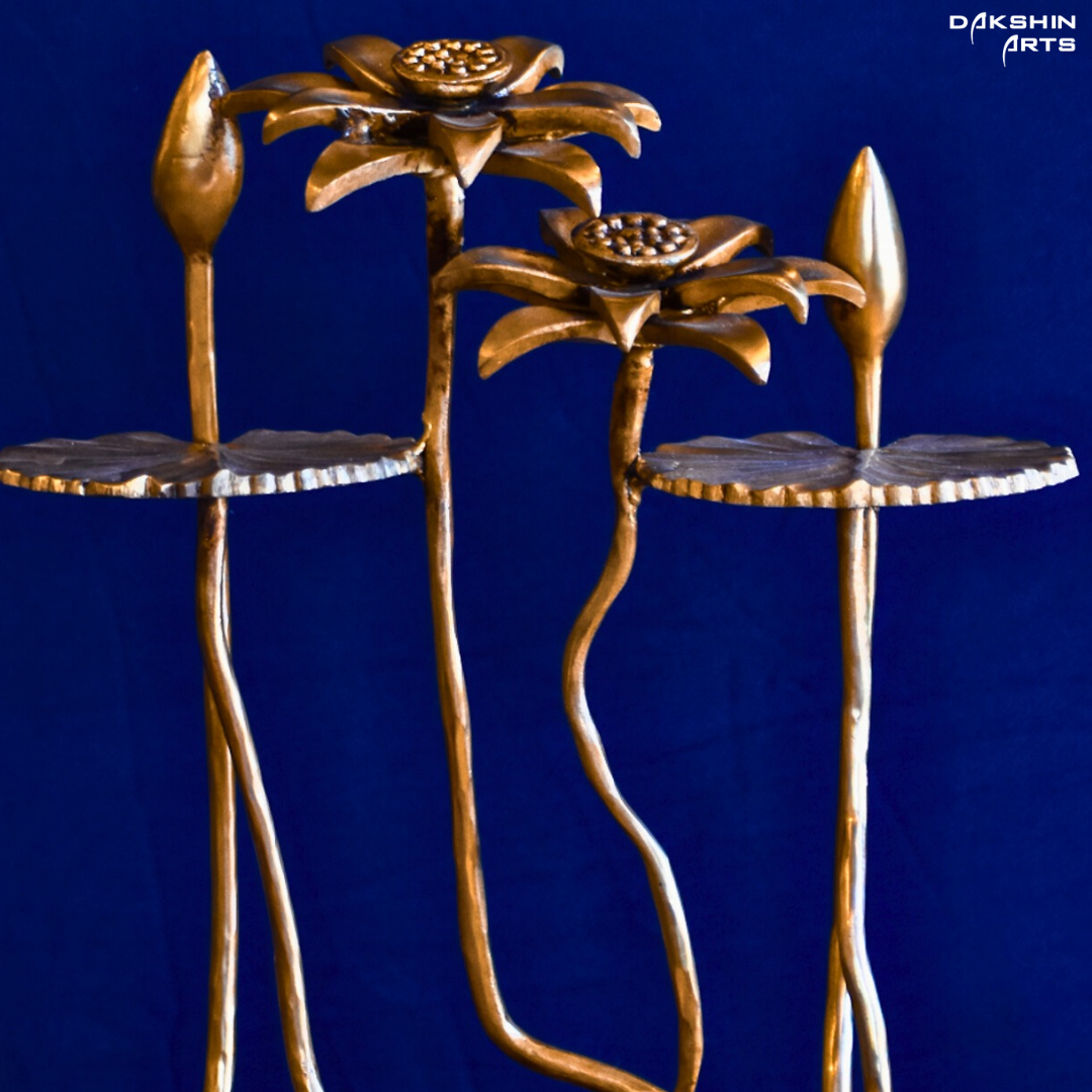 FANCY FLOWER W/ STOOL - Dakshin Arts