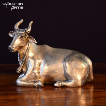 NANDI SITTING - Dakshin Arts