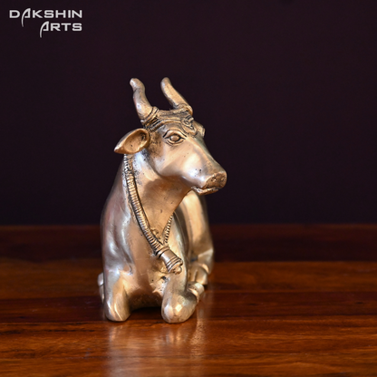 NANDI SITTING - Dakshin Arts