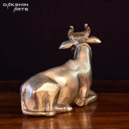 NANDI SITTING - Dakshin Arts