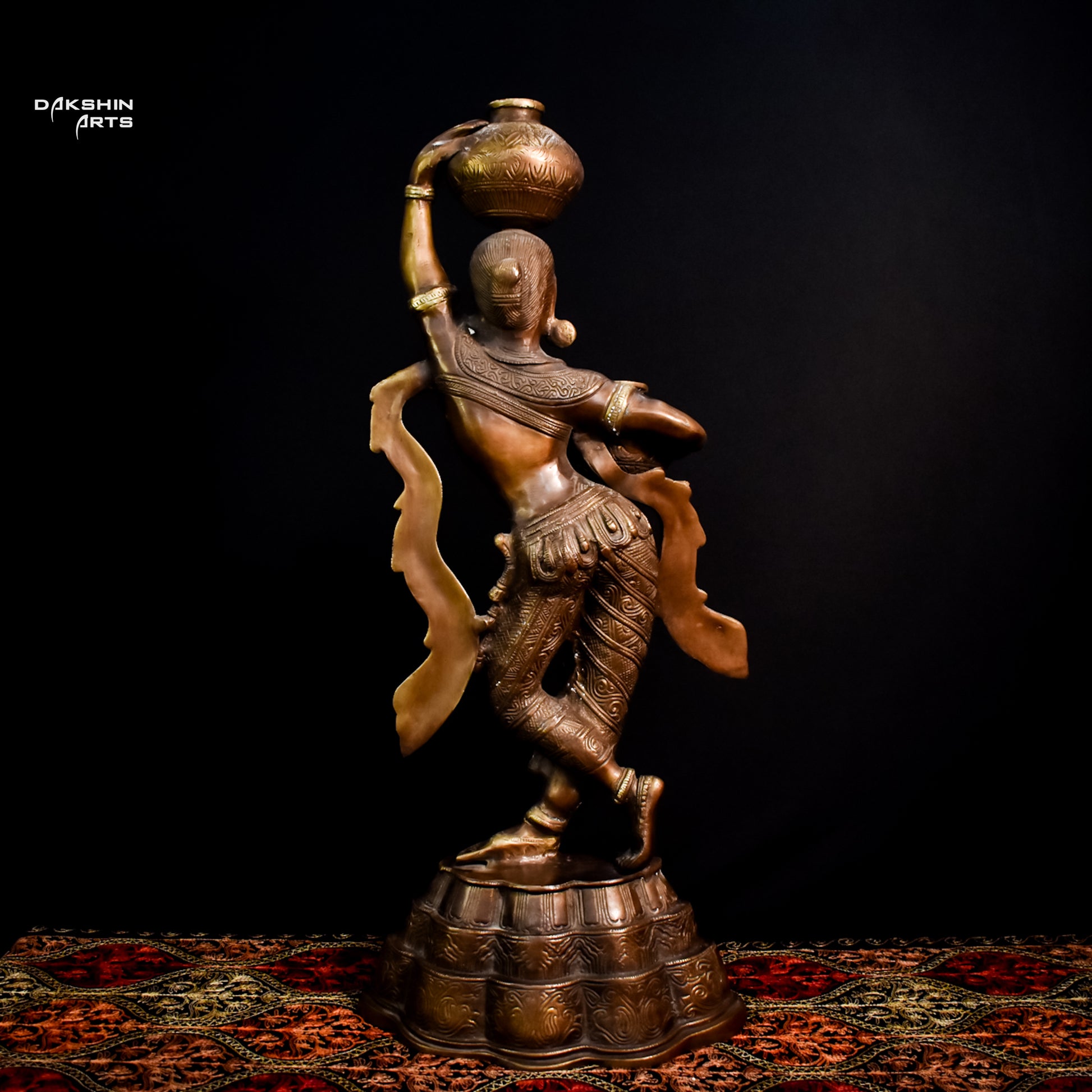 LADY WITH MATAKA - Dakshin Arts